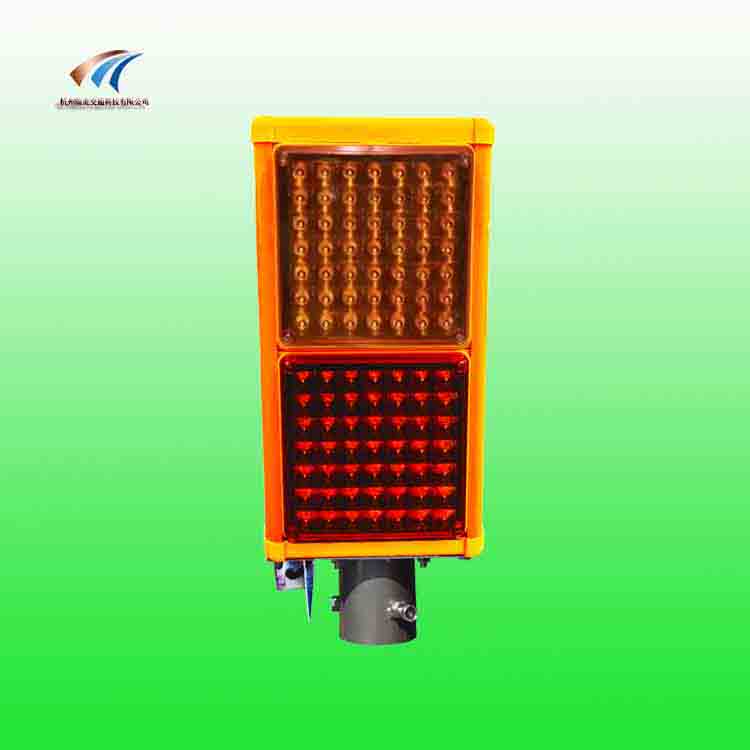 雾天公路行车诱导尾迹灯