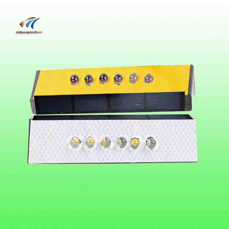 长方形太阳能轮廓标灯