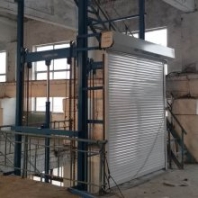 鹰潭小型导轨式升降机 家具厂运货升降平台 载货升降机 量身定制