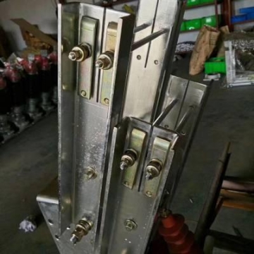 海南户内刀闸GN22-10/2000A10KV系列高压开关柜和户内墙壁安装