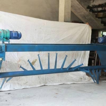 养殖场电动翻抛机厂家 畜牧养殖发酵床翻粪机 污泥养殖翻耙机